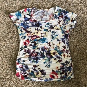 Floral maternity pocket tee